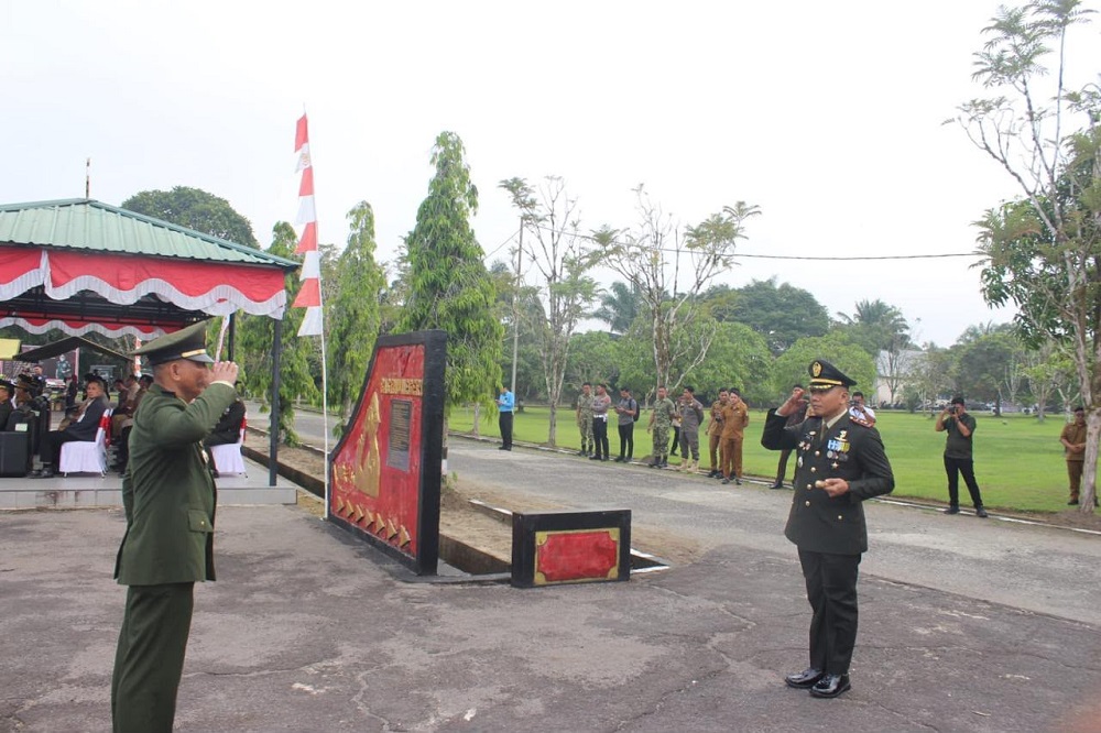 HUT TNI ke-81, Upacara di Kapuas Hulu Tekankan Sinergitas dan Pengabdian kepada Rakyat